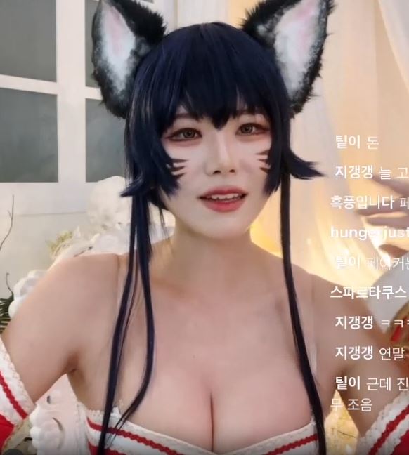 코스프레로 방송하는 여캠 ㅅㅅ